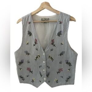 Pinstripe floral embroidered button-up vest. Size: Medium